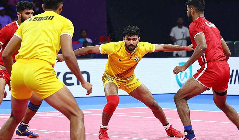 अहमदाबाद में भारत का पहला मैच एक ऑडिशन है, मुक़ाबला नहीं — और स्कोरबोर्ड इस ऑडिशन का सबसे ख़राब जज है